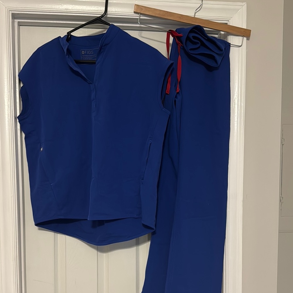 FIGS Team USA Olympic Blue Women's Rafaela/Kade Scrub Set LIMITED EDITION
